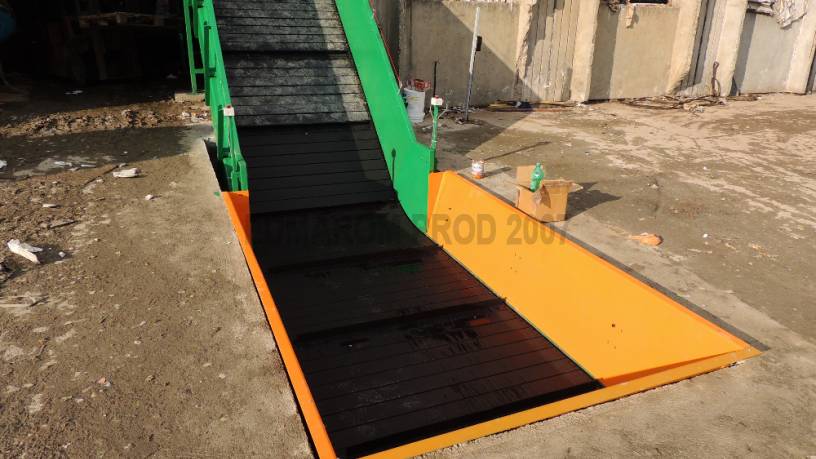 Banda transportoare deseuri